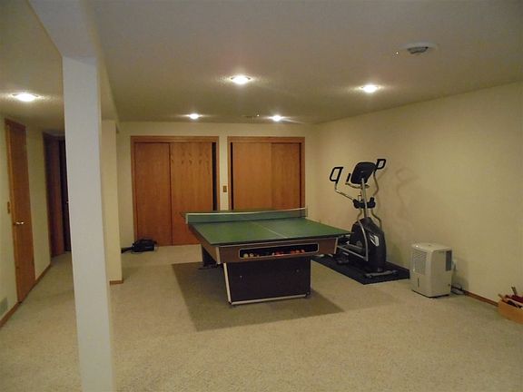 3rd image of 2689 Marywood Dr