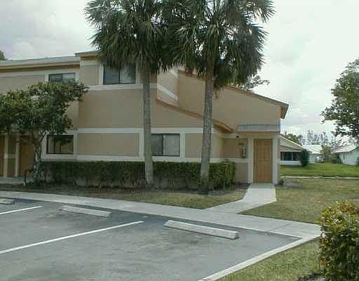 1st image of 9456 Palm Cir S #9456