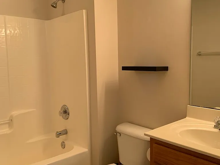 1032 Bridgeport Way — Photo 7