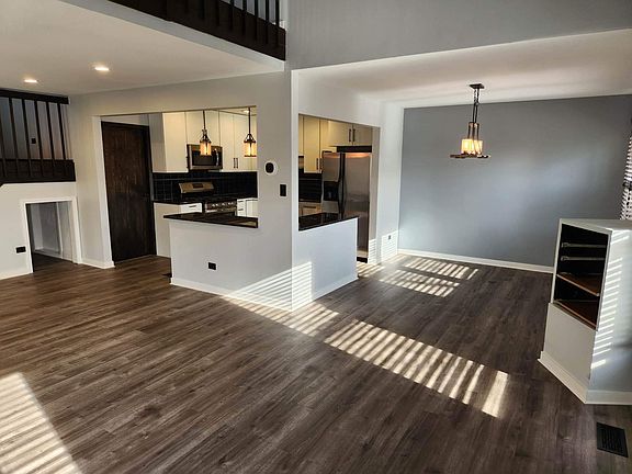 Kitchen and dining area.