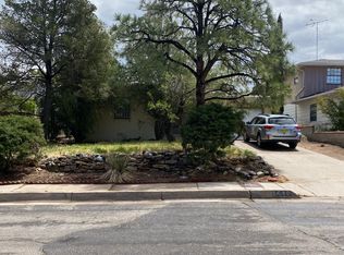 1640 Columbia Dr SE, Albuquerque, NM 87106