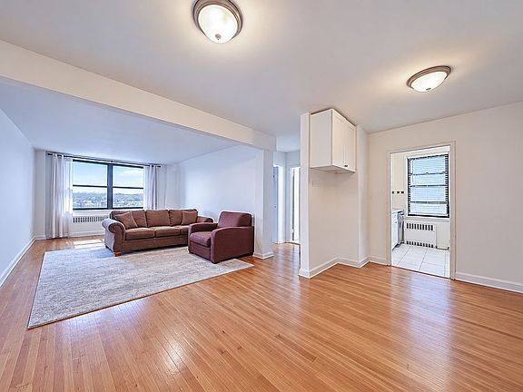 4th image of 2277 Homecrest Ave APT 7