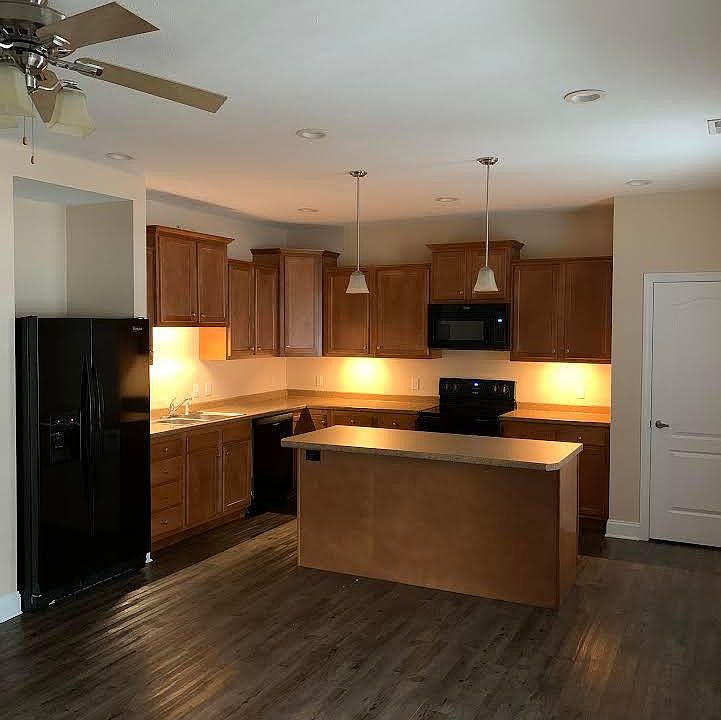 1st image of 2201 W Canyon Dr #2303
