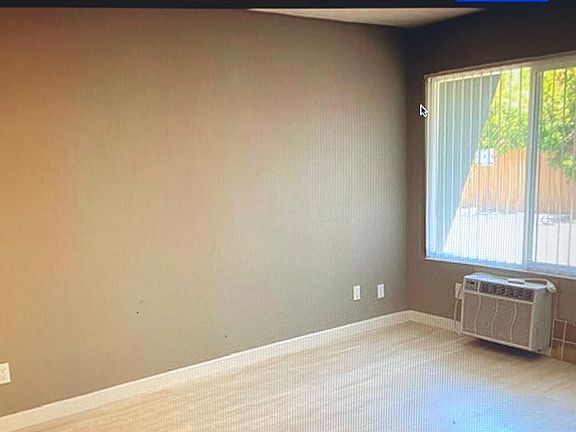 3rd image of 4732 Hawley Blvd