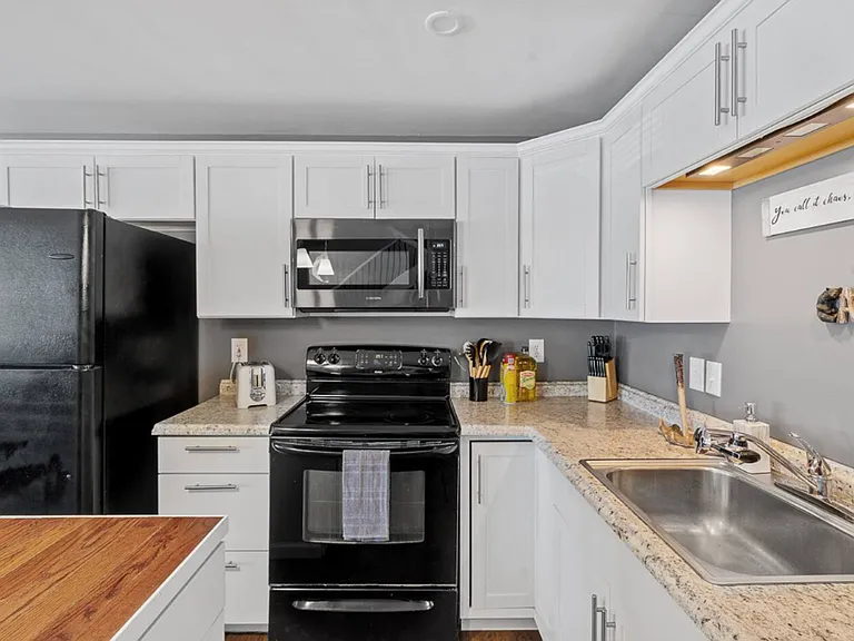 934 S Shore Rd — Photo 35