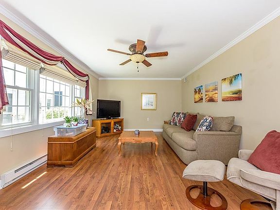 4th image of 37 Dover Walk #37C
