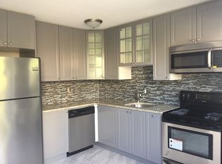 128 Maple Ave APT D, Hartford, CT 06114