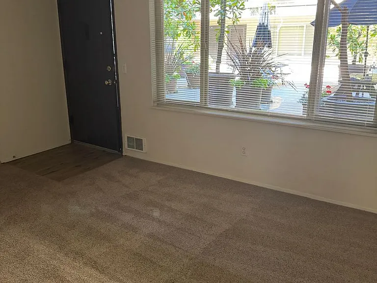 Fairmont Terrace — Photo 5