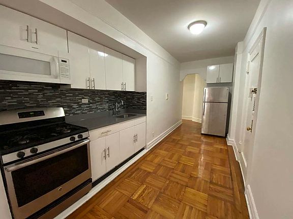 3rd image of 50 E 19th St #2