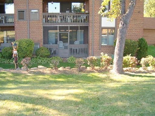 2nd image of 3 Parliament Dr E #262