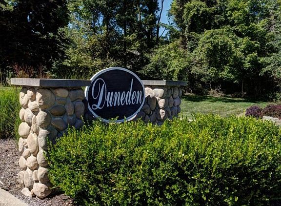 3rd image of 665 Meadowbrook Dr