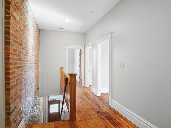 5th image of 3559A California Ave