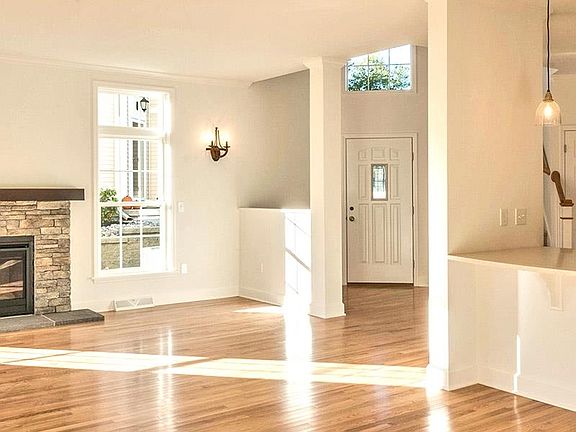 2nd image of 18 Ordelia Ln