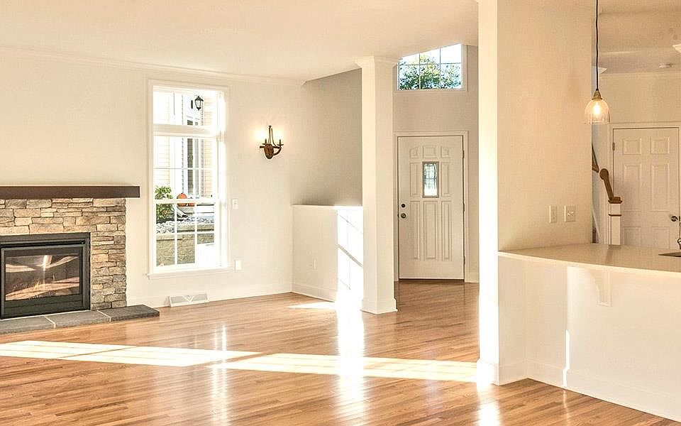 1st image of 6 Ordelia Ln