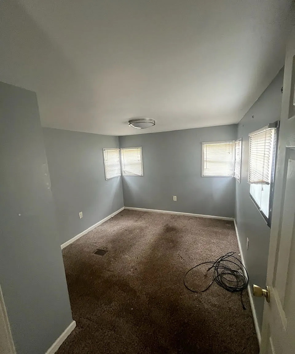 2 bed, 550 sqft, $900 — Photo 1