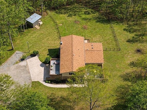 2nd image of 180 Lockwood Rd