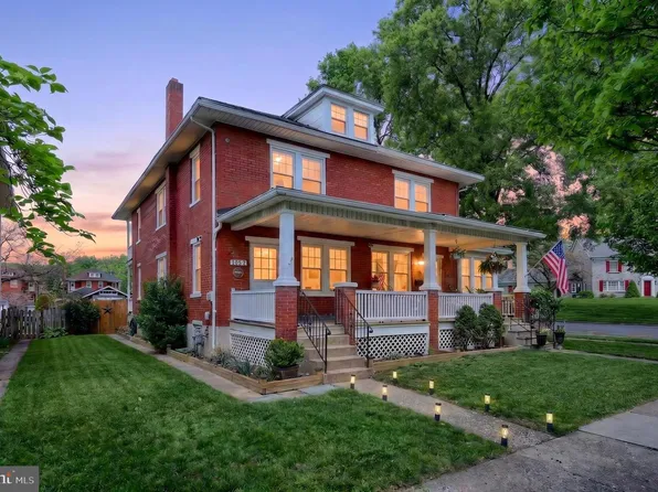 1057 Locust St, Columbia, PA 17512