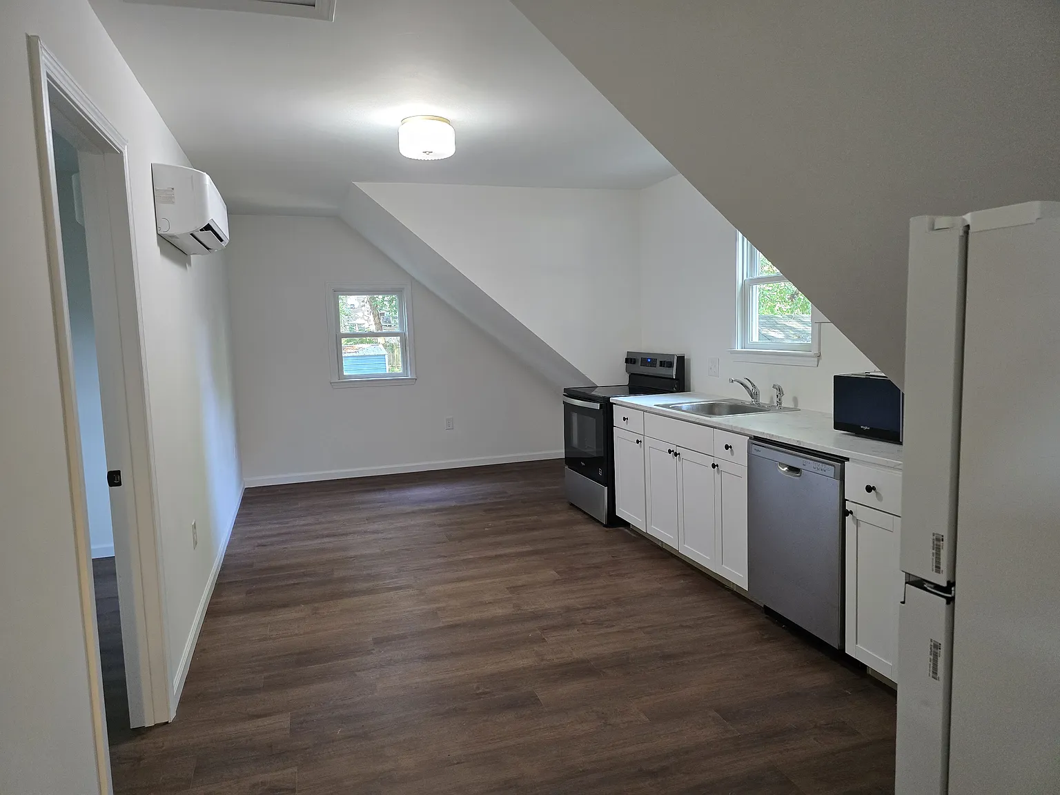 1 bed, $1,600 — Photo 2