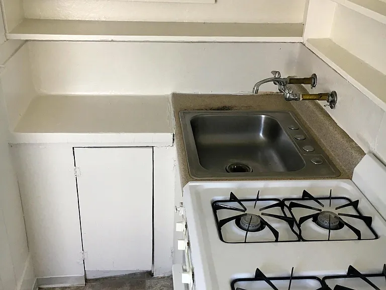 1915 4th Ave #9 — Photo 18