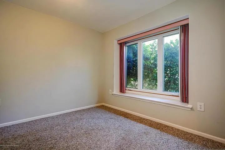 208 Pear Dr — Photo 8