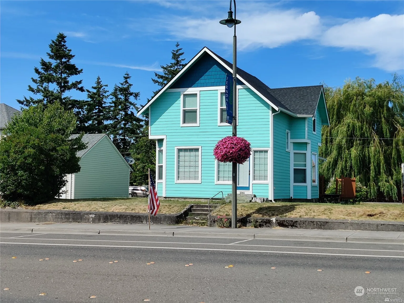 2066 Main Street photo 1