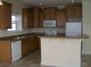 1729 River S Edge Dr, Minot, ND 58701