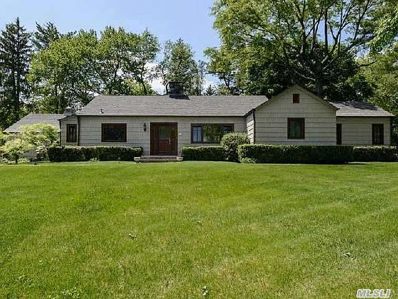 2nd image of 125 Country Club Dr