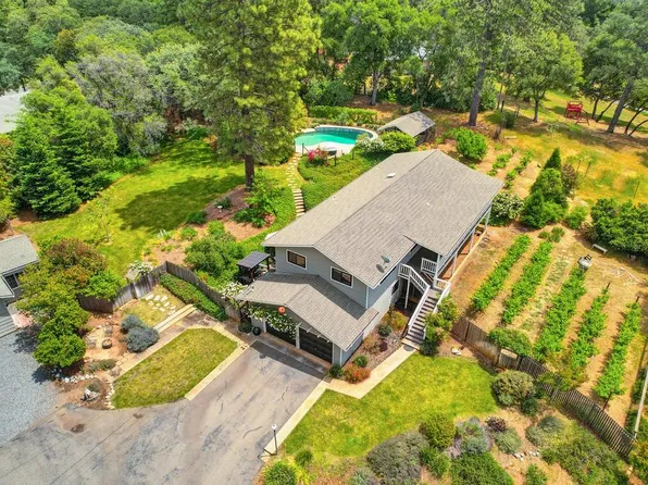 2640 Gayle Ln, Auburn, CA 95602