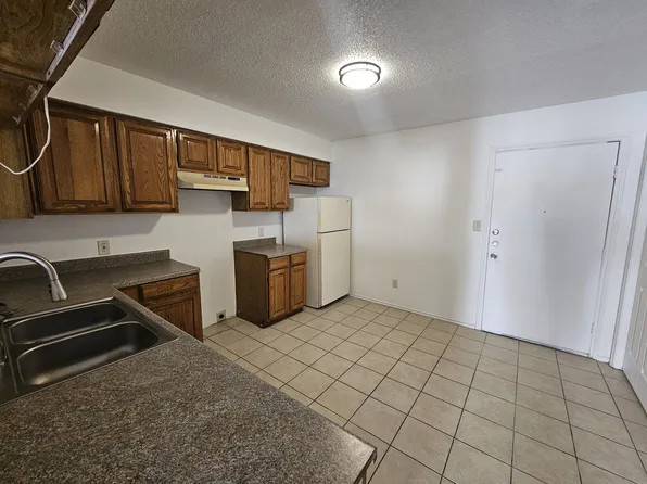 2105 W Walnut St APT C, Garland, TX 75042