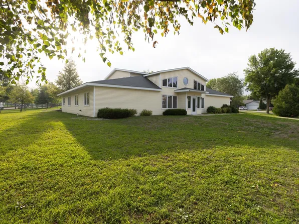 124 Oriole Dr, Fergus Falls, MN 56537