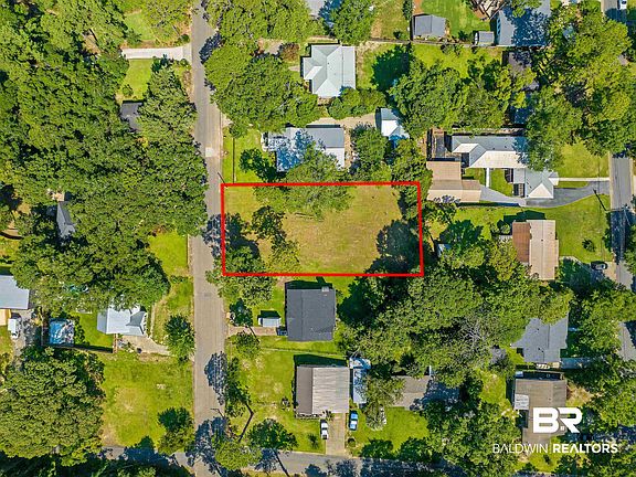 2nd image of 213 Fig Ave