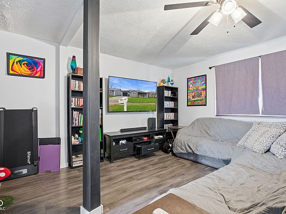 4th image of 1409 Geri Dr