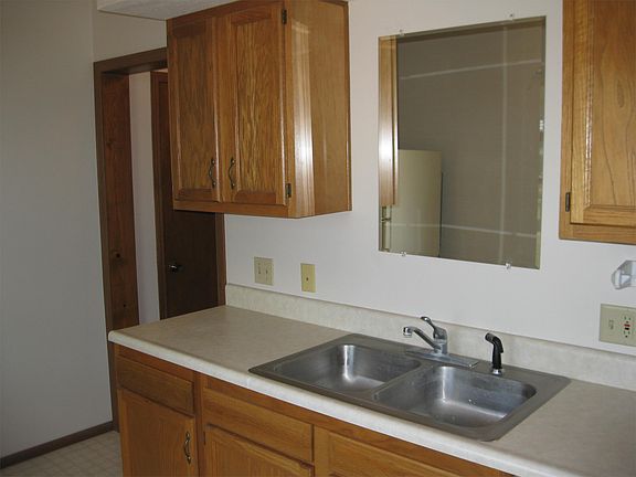 3rd image of 314 W Jackson St #3
