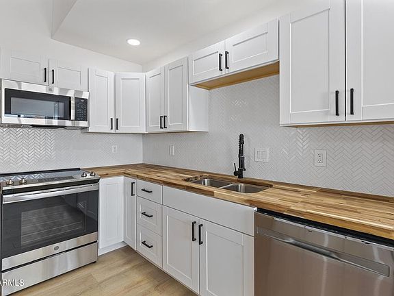 3rd image of 6440 W Carol Ave