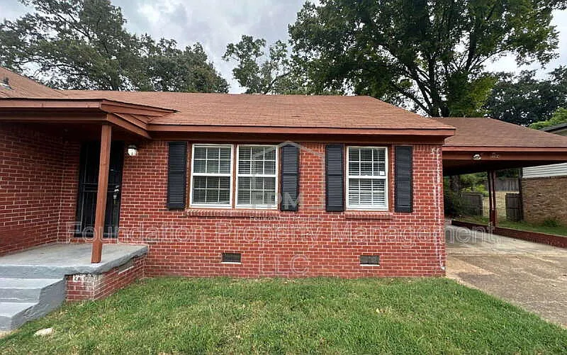 4 bed, 2.0 bath, 1876 sqft, $1,395 — Photo 3