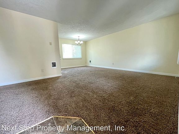 3rd image of 9035 SE Stark St #11631964