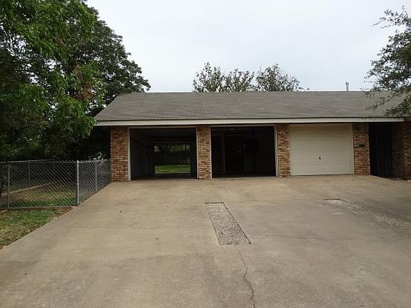 5th image of 324 Broadmoor Dr