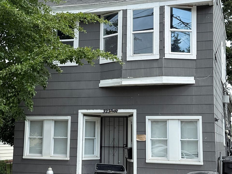 1st image of 3233 W 56th St