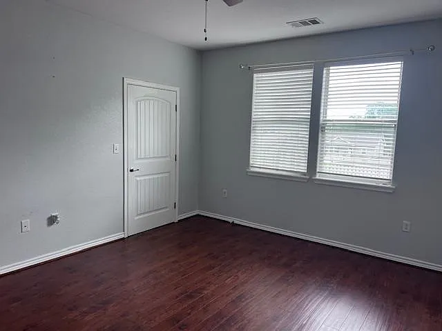 1104 Blueridge Dr — Photo 9