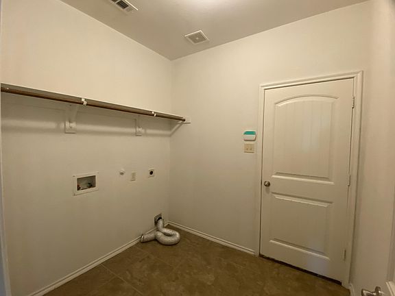 3rd image of 10012 Bridgewater Dr
