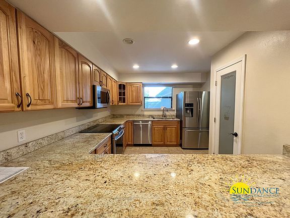 3rd image of 42 7th Ave Unit 128