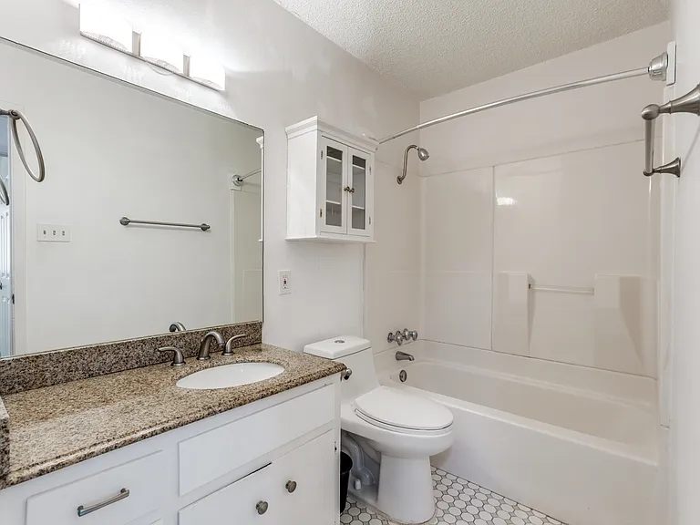 6916 Scenic Brook Dr #B — Photo 8