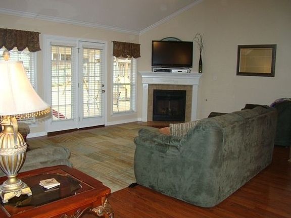 3rd image of 159 Elkwood Ln