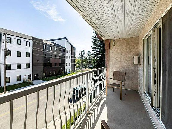 5th image of 5326 E 47th Ave #308