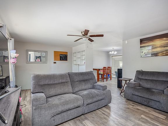 5th image of 1822 Overhill Rd