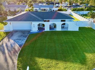 420 60th St NW, Bradenton, FL 34209