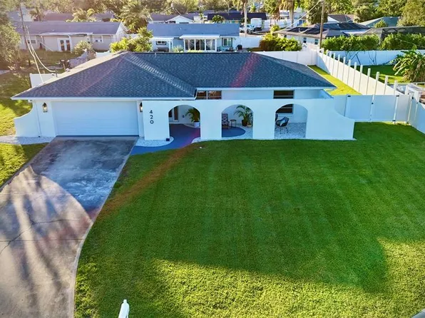 420 60th St NW, Bradenton, FL 34209