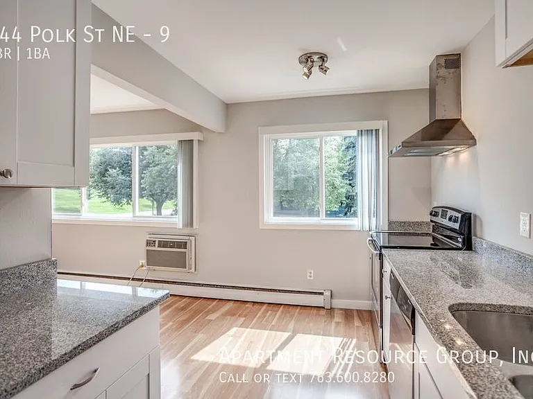 744 Polk St NE #9 — Photo 25