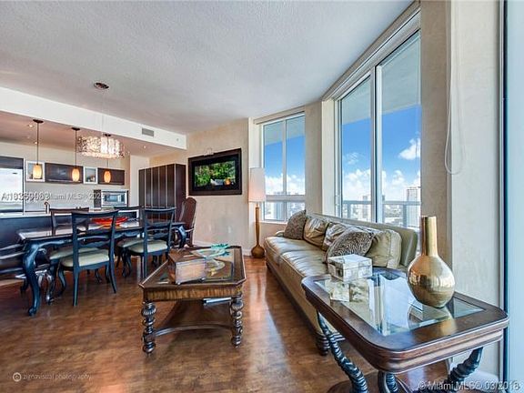 5th image of 1900 N Bayshore Dr APT 3218