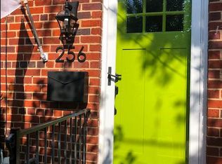 256 Burgess Ave, Alexandria, VA 22305